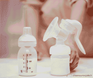 Biberon de lait maternel et tire-lait manuel – Allaitement et assistante maternelle