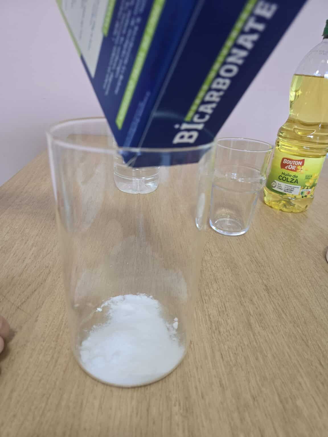 Lampe à lave maison : expérience scientifique pour enfant 9